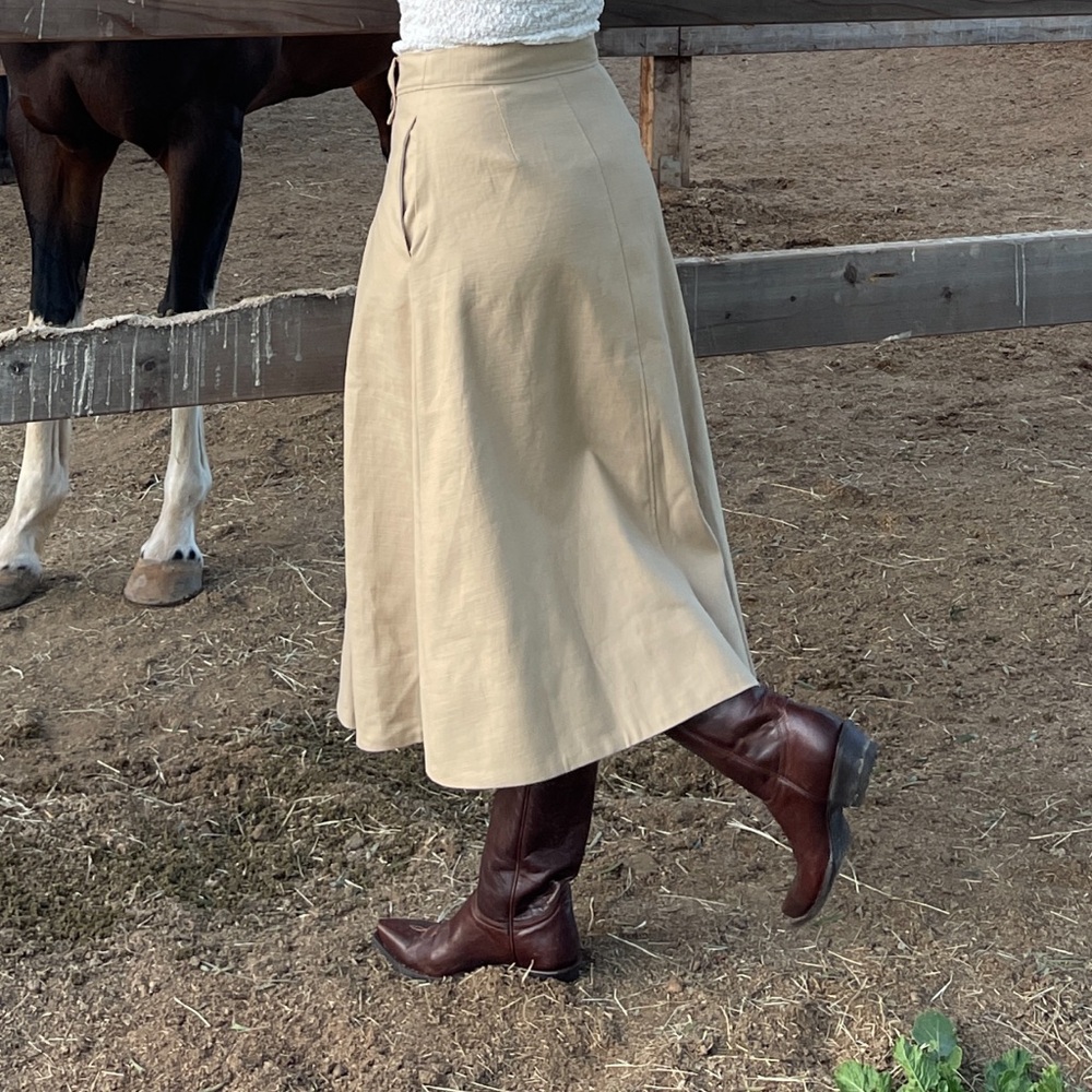 Sezane Skirt - Picture 2 of 4